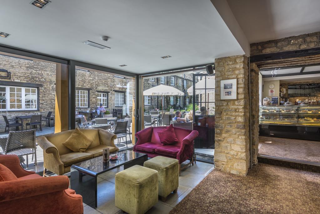 The Talbot Hotel, Oundle , Near Peterborough מראה חיצוני תמונה