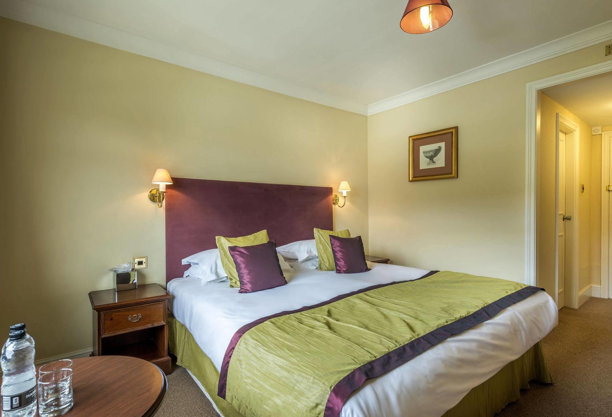 The Talbot Hotel, Oundle , Near Peterborough מראה חיצוני תמונה